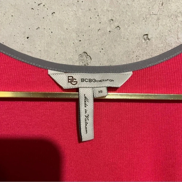 BCBGeneration Tank Top Size XS Cerise Pink With Grey Trim And Accents - Picture 5 of 10